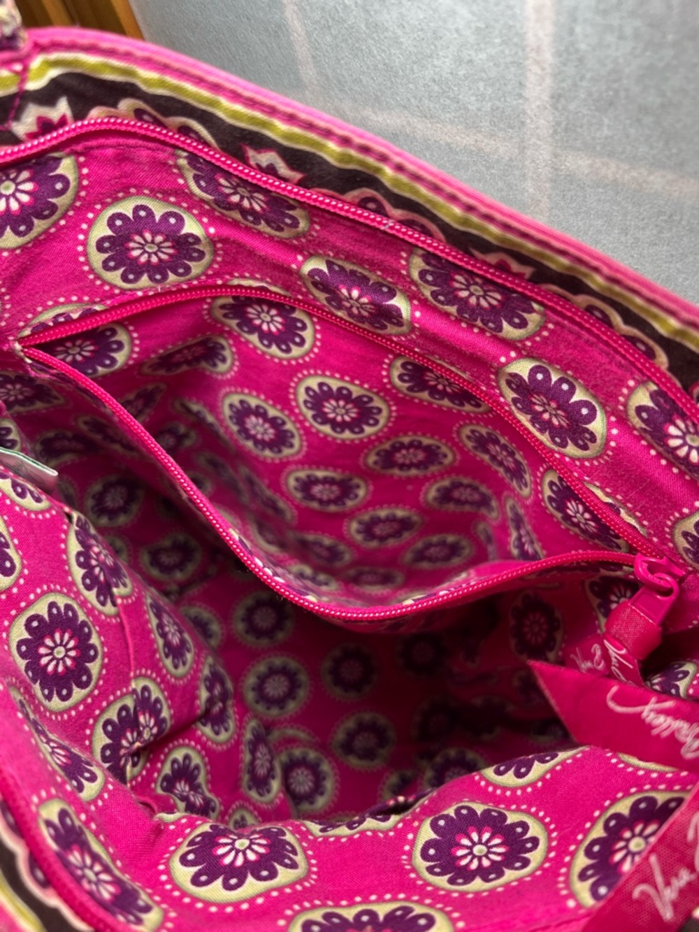 Vera Bradley Morgan Pleated
Shoulder Bag Very Berry
Patchwork Cottagecore Y2K - Picture 8 of 11